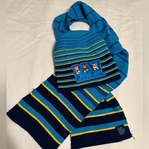 Paw patrol lovers -hat and scarf
